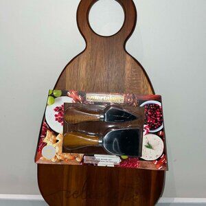 WOOD Charcuterie Board & 2 Cheese Knives - NEW